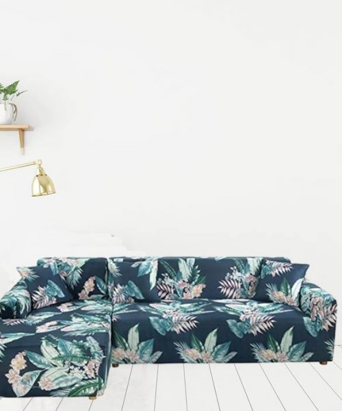 Housse élastique et décorative pour recouvrir un canapé avec méridienne